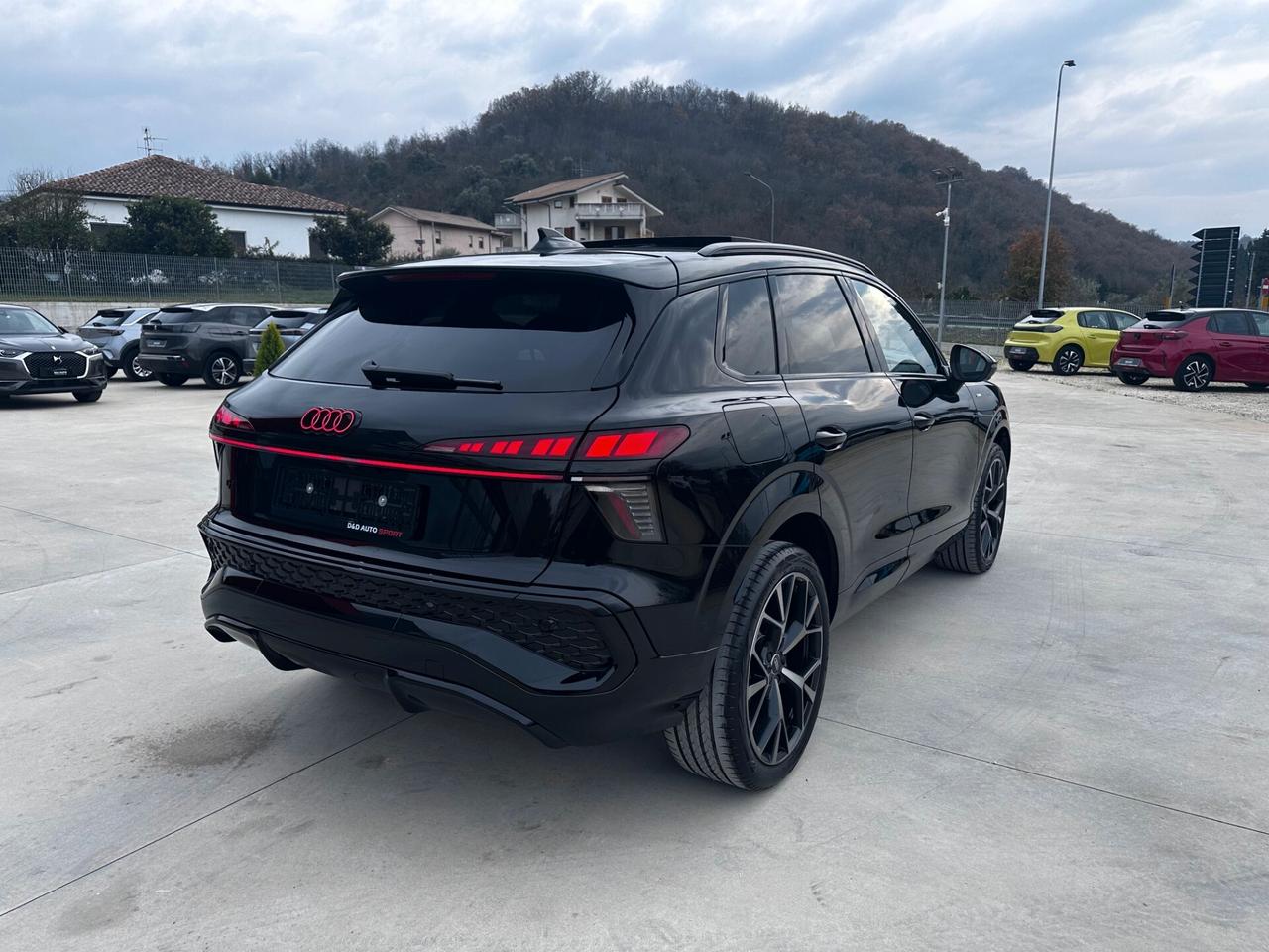 Audi Q3 NEW SPB 2.0TDI 150CV S-line KM ZERO 11/2025