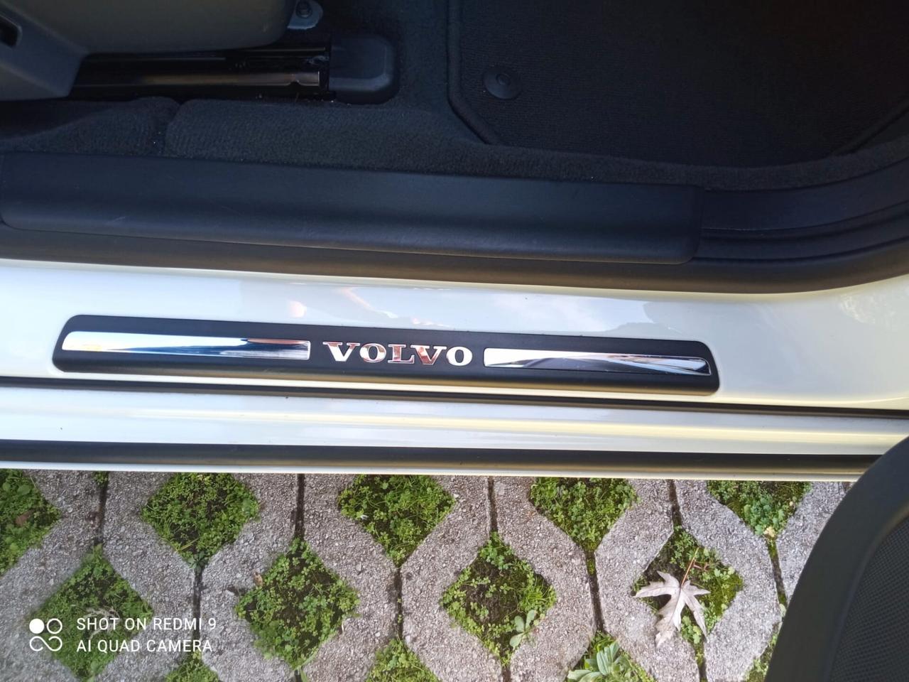VOLVO V60 D6 Twin Engine Geartronic Momentum