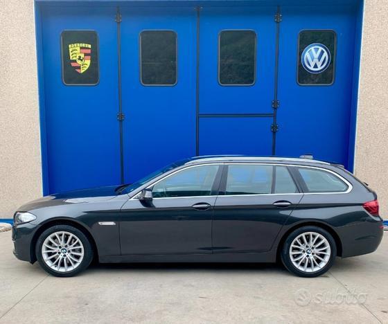 BMW 530 d xDrive Touring Luxury TETTO PANORAMIC