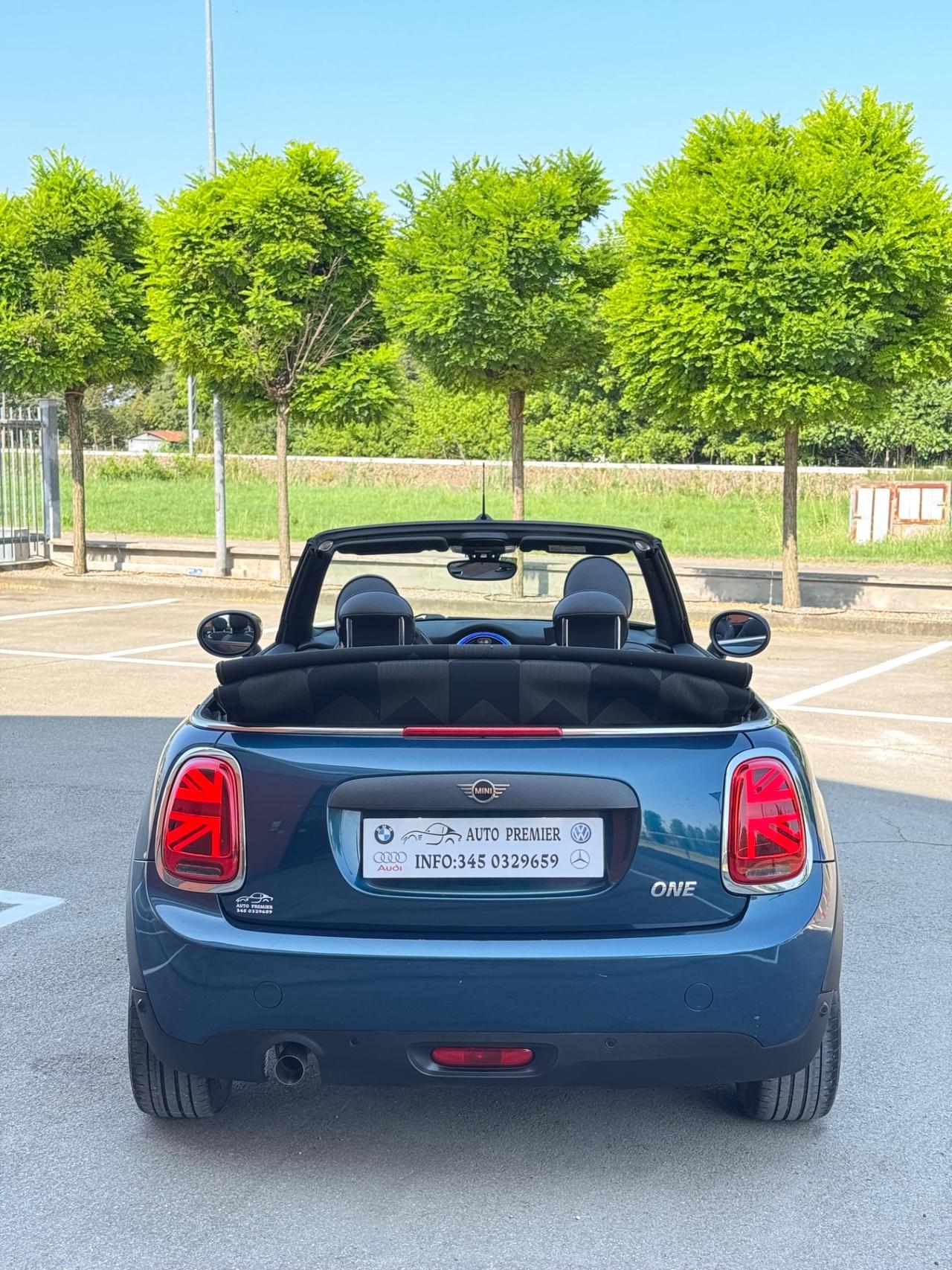 Mini 1.5 benzina One Cabrio si neopatentati