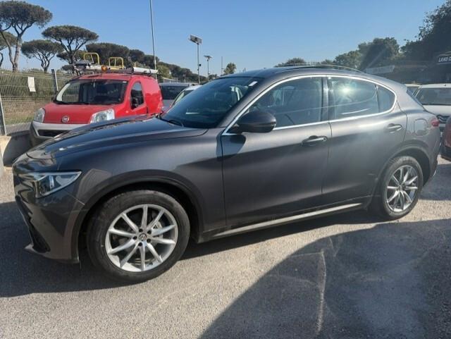 Alfa Romeo Stelvio 2.2 Turbodiesel 180 CV AT8 RWD Executive