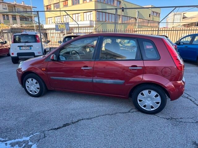 Ford Fiesta 1.2 16V 5p. Titanium Benzina