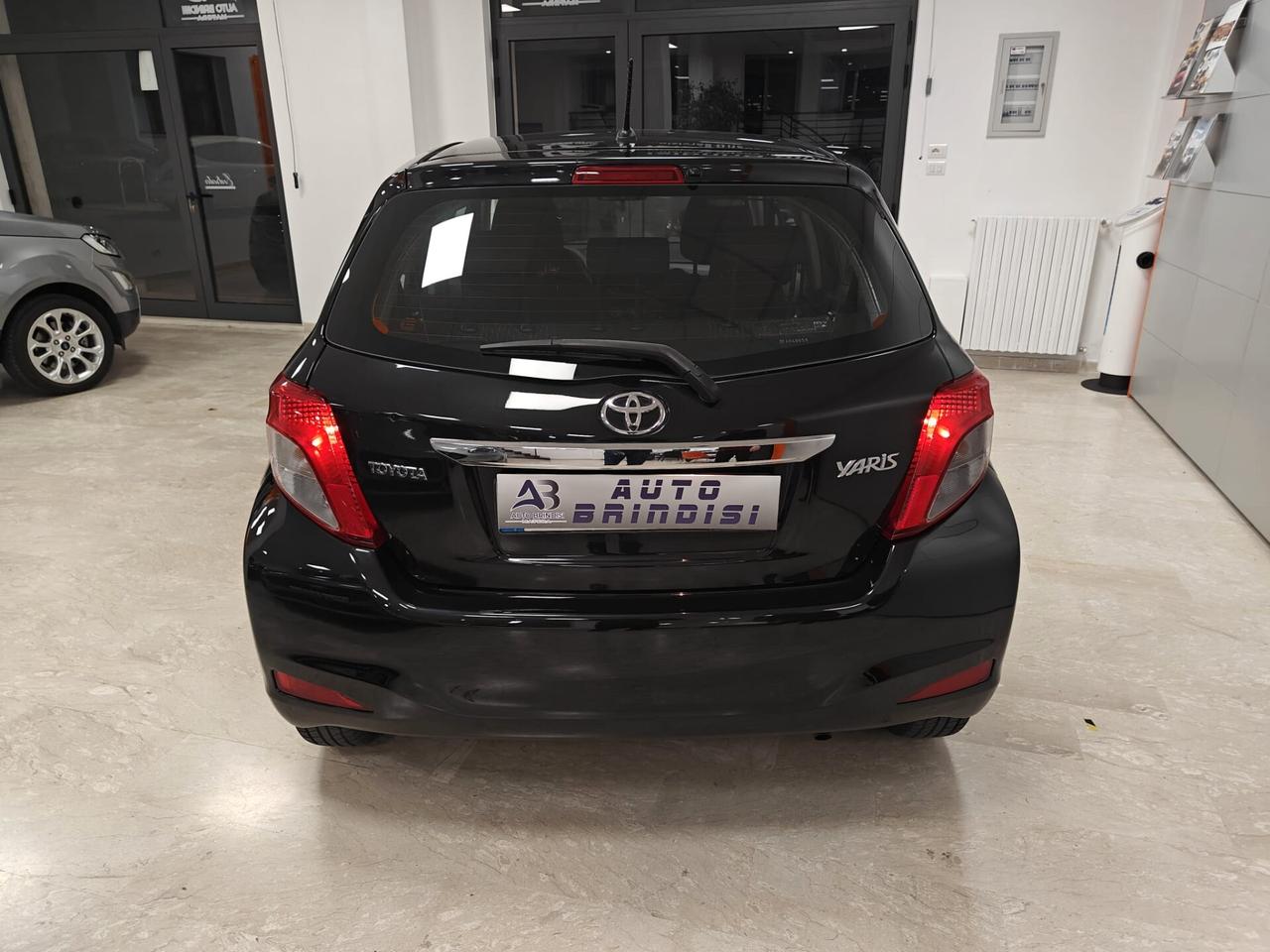 Toyota Yaris 1.0 5 porte Active