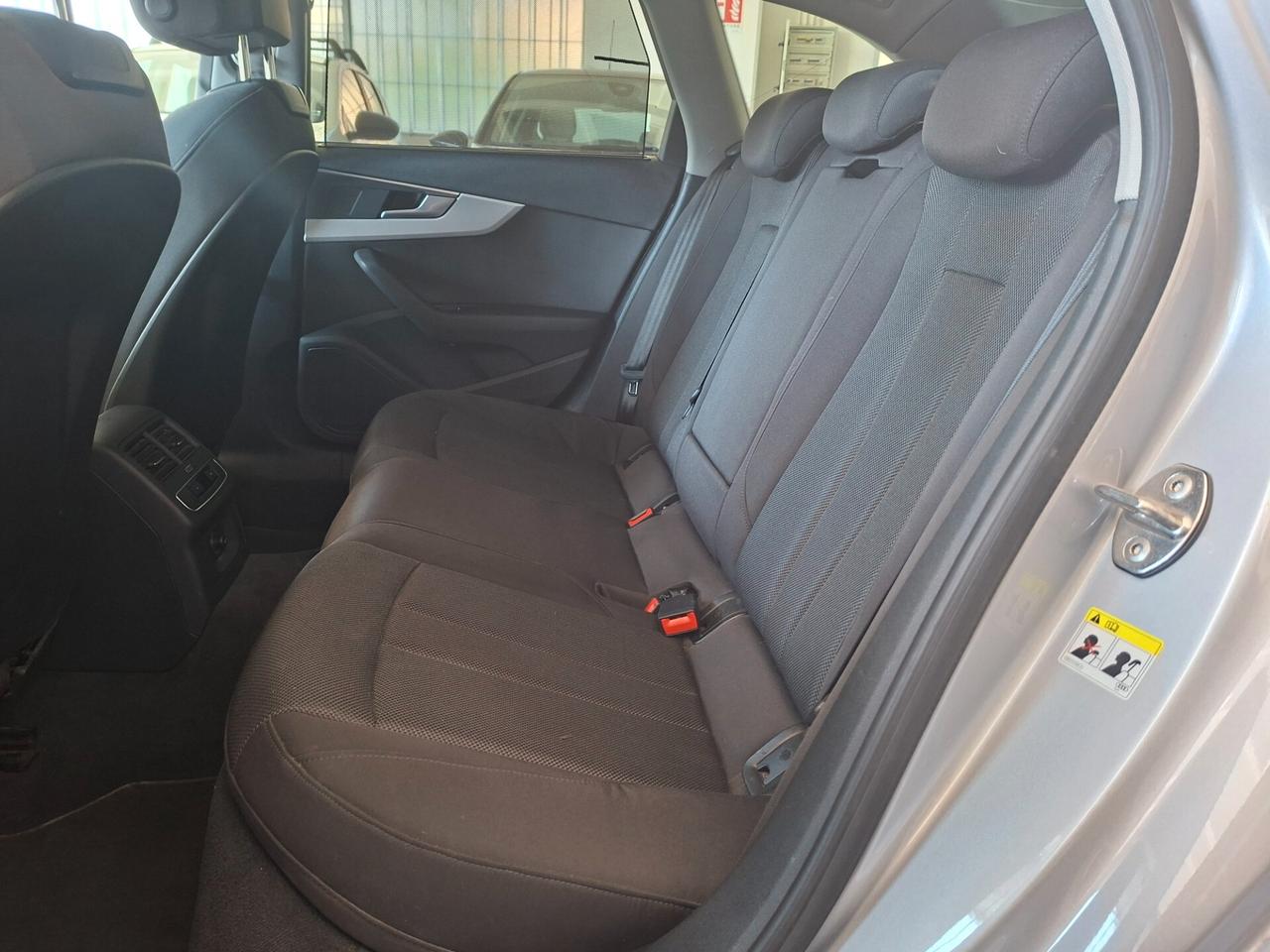 Audi A4 2.0 TDI EURO 6D / AUTOMATICO / 190CV / 4X4