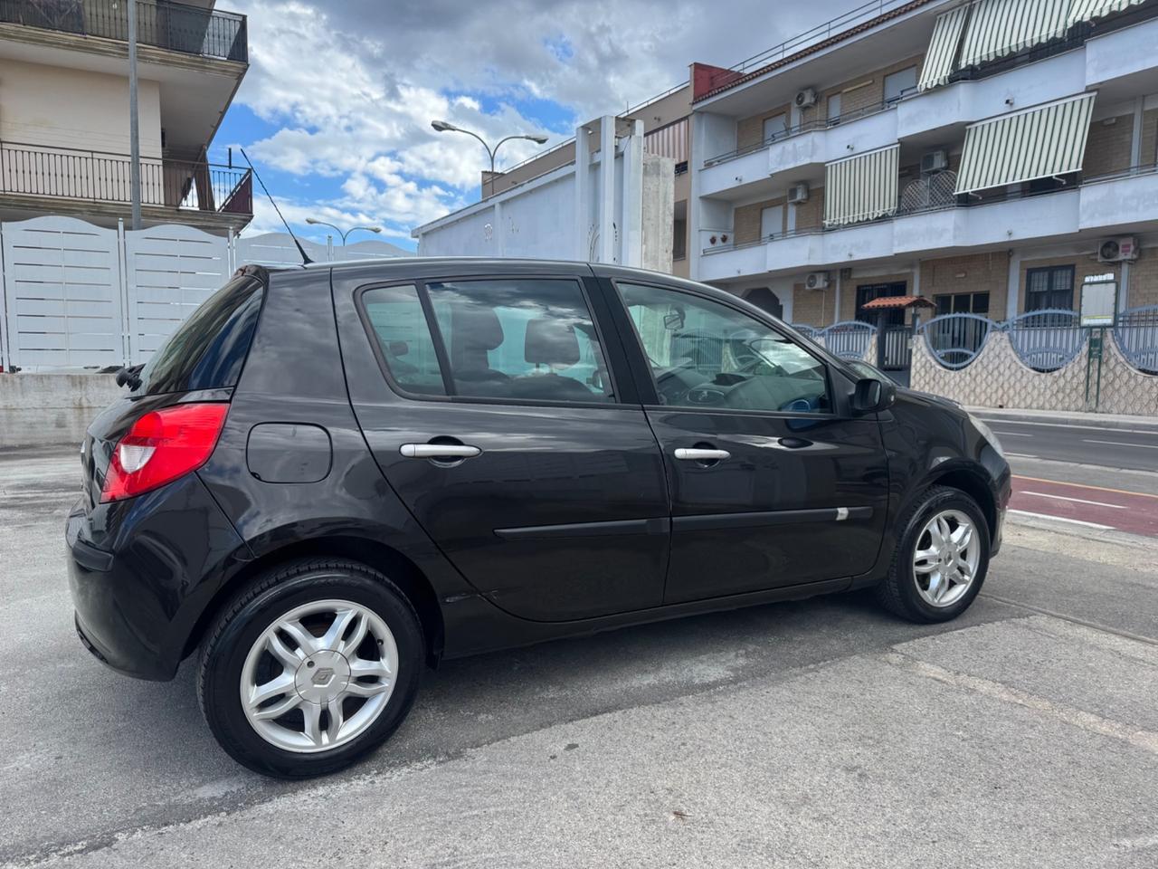 Renault Clio 1.2 BENZINA 75CV Le Iene 2008