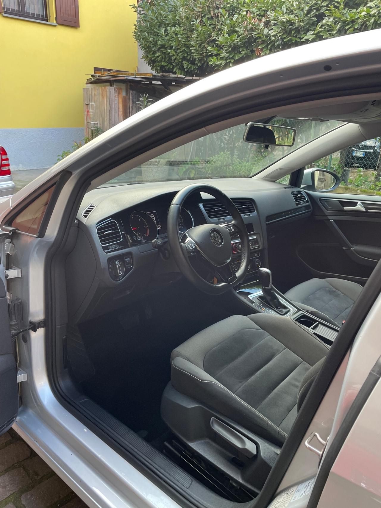 Volkswagen Golf 2.0 150cv DSG