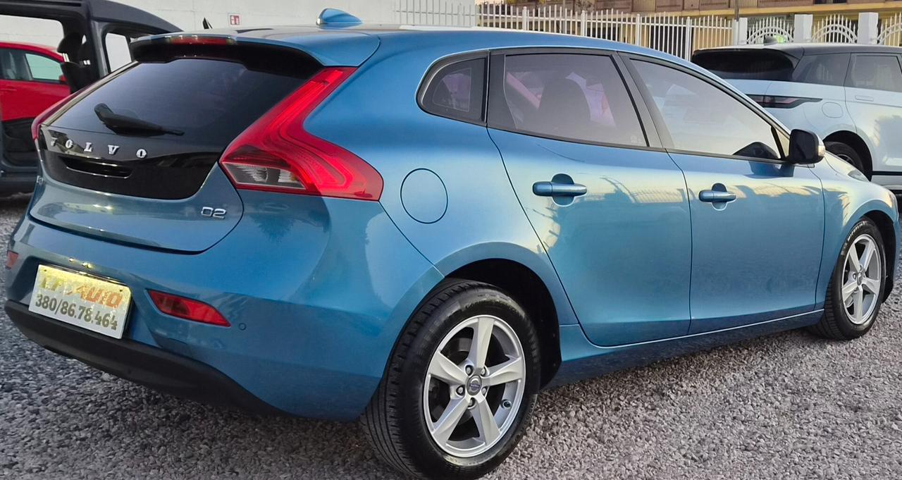 Volvo V40 D2 1.6 Powershift R-design Kinetic