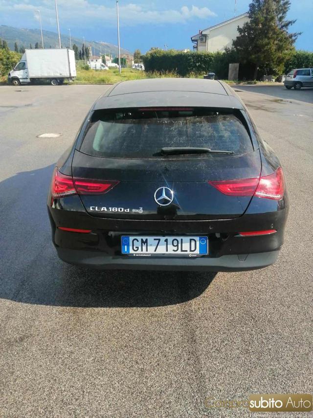 MERCEDES-BENZ CLA 180 Automatic Shooting Brake Sport