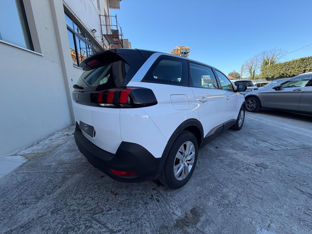 Peugeot 5008 BlueHDi 130 EAT8 Business 7 posti