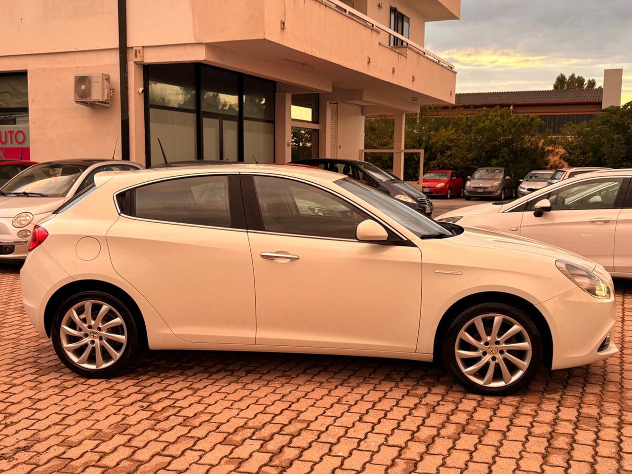 Alfa Romeo Giulietta 1.6 JTDm-2 105 CV Exclusive