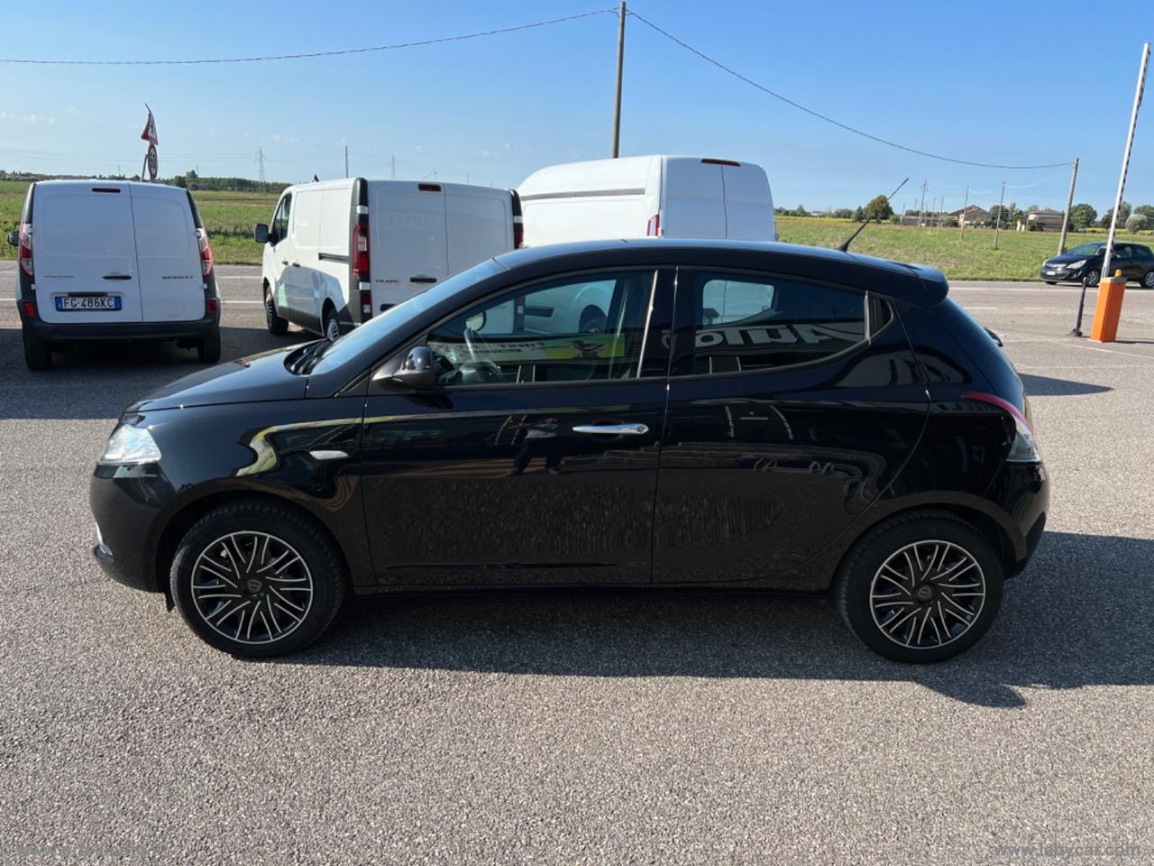 LANCIA Ypsilon 1.2 69 CV 5p. S&S Gold NEOPATENTATI