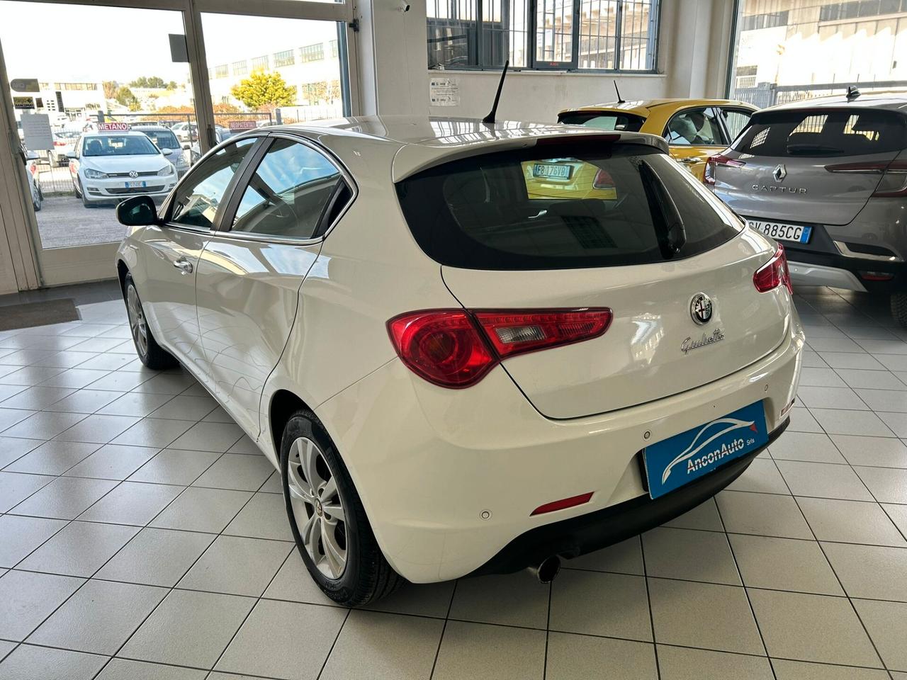 Alfa Romeo Giulietta 1.6 JTDm-2 X NEO 2011