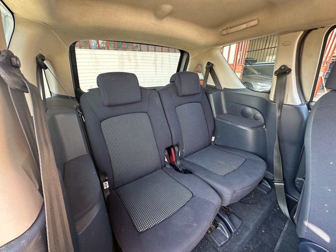 Peugeot 1007 1.4 HDi Trendy