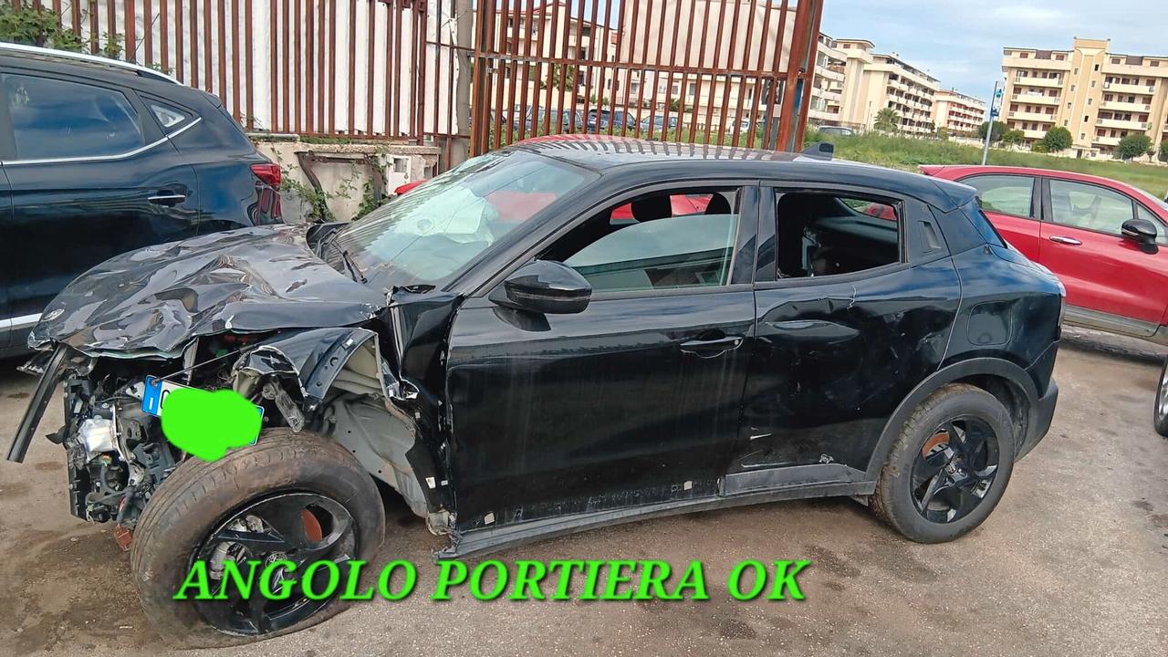 Alfa Romeo Junior incidentata sinistrata mondialcars 024