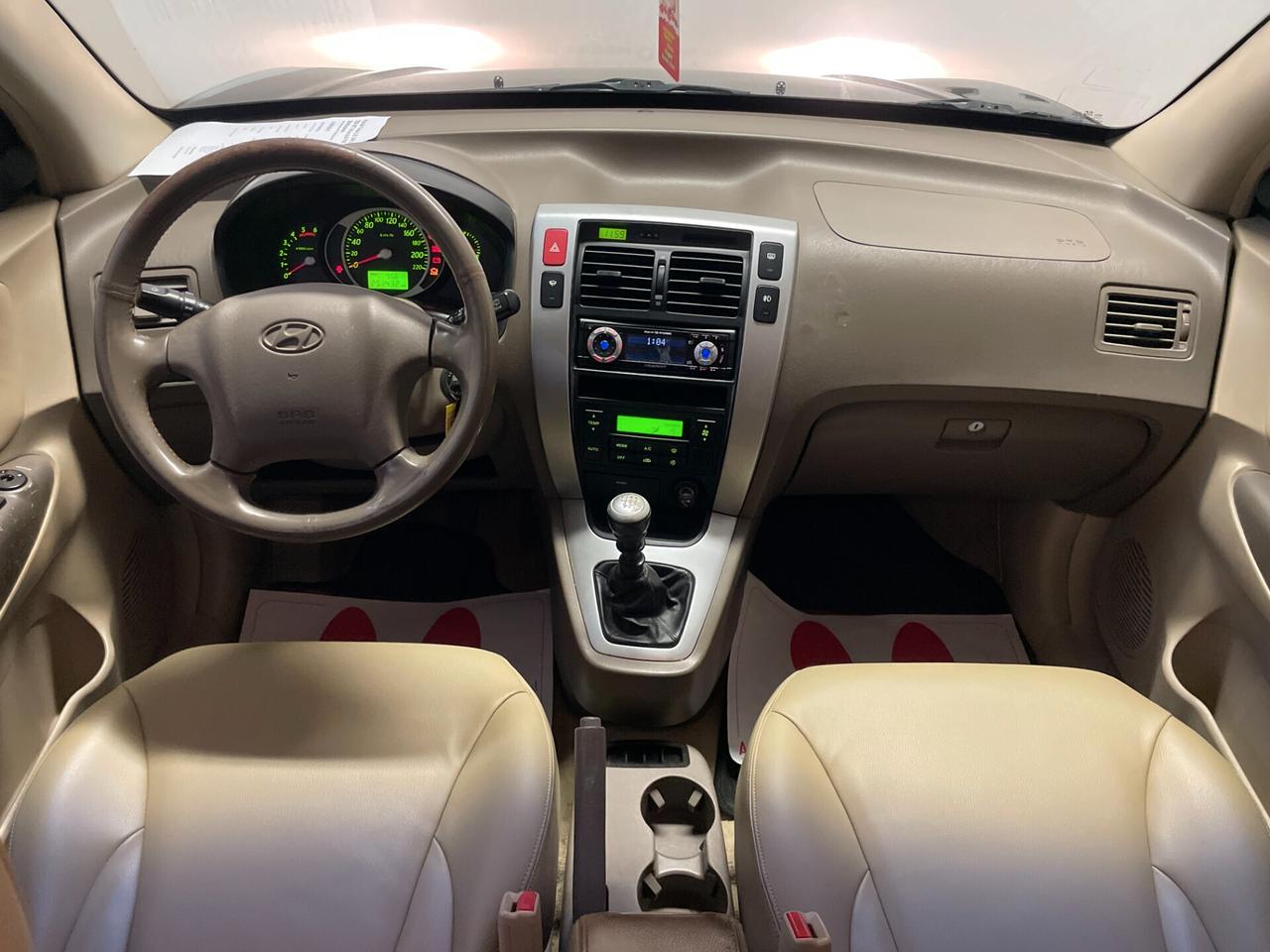 Hyundai Tucson D 2.0 140 CV CRDi VGT Active 4x4 Full Distribuzione NEOPATENTATI