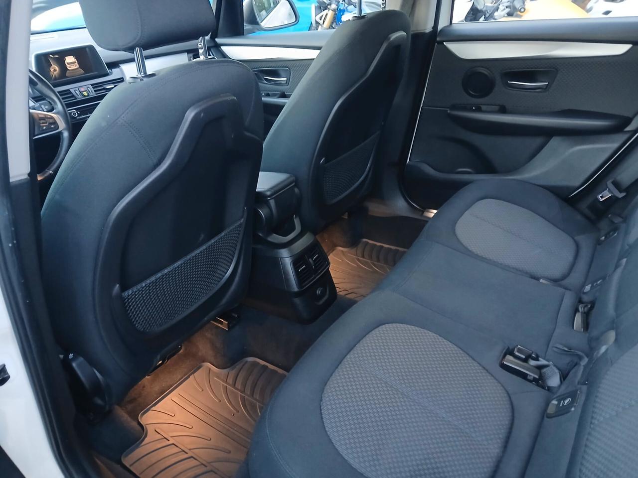 Bmw 2er Active Tourer 218d Advantage