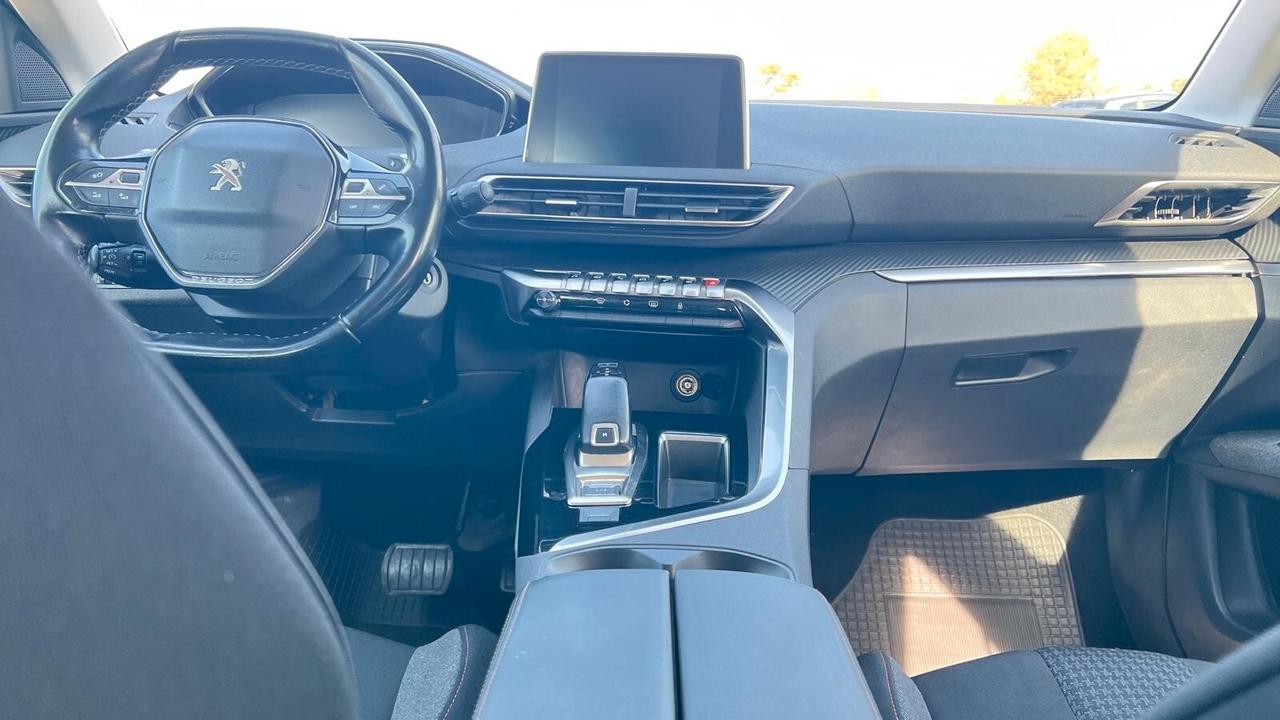 Peugeot 3008 BlueHDi 130 S&S EAT8 Allure
