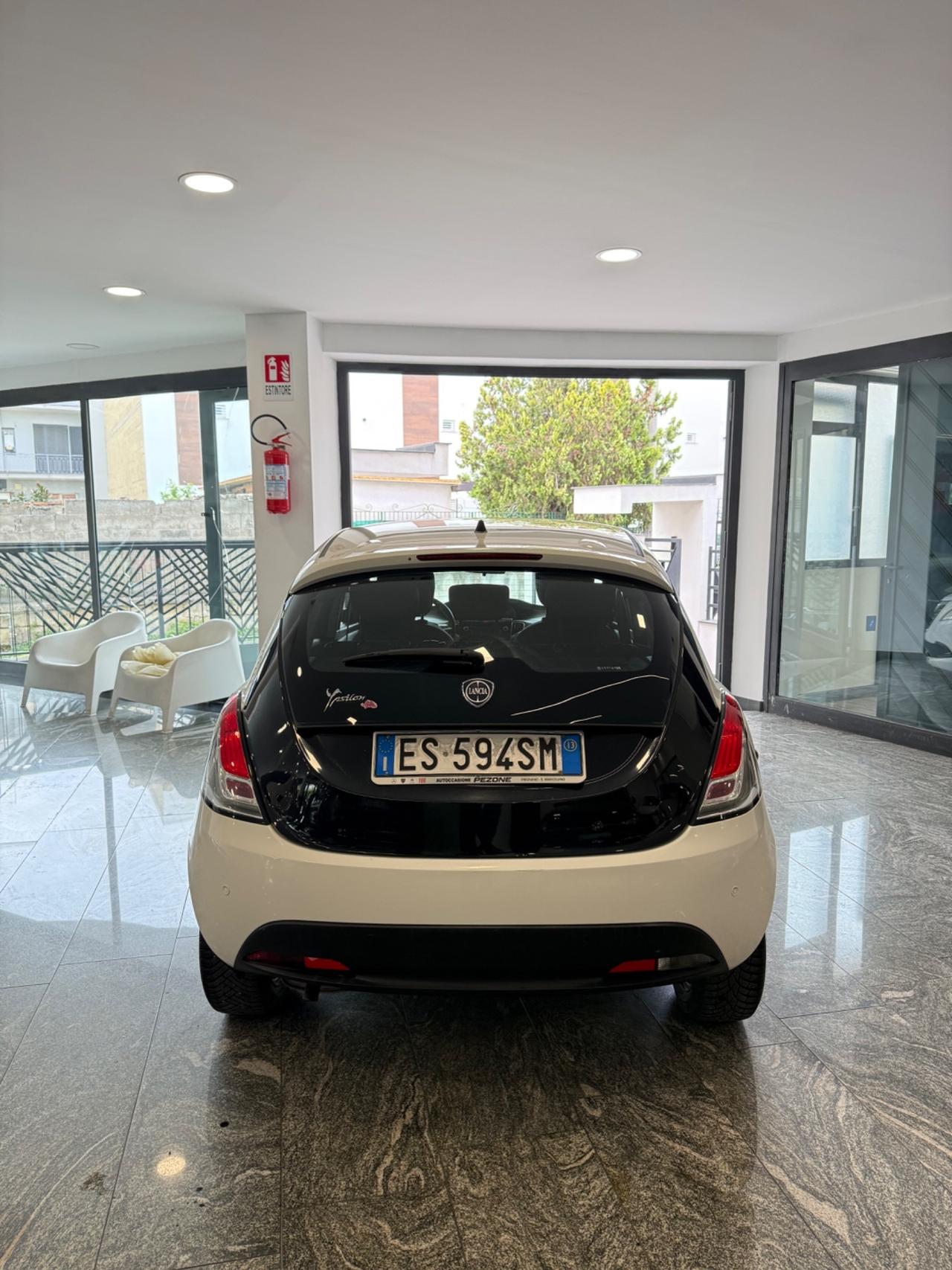 Lancia Ypsilon 1.2 69 CV 5 porte GPL Ecochic Gold