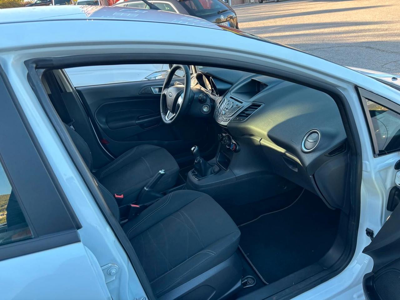 Ford Fiesta 1.5 TDCi 75CV 5 porte Titanium