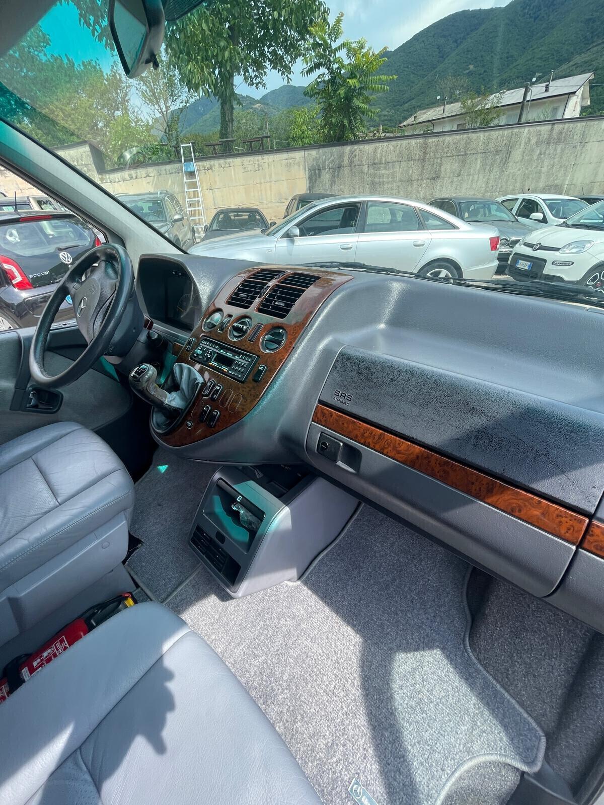 MERCEDES Classe V220 - 2001