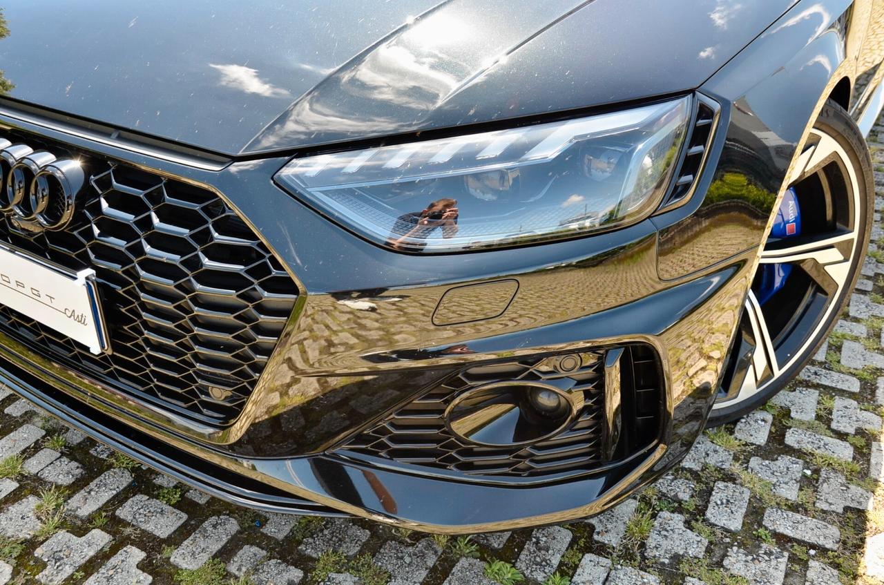 AUDI RS4 AVANT 2.9 TFSI QUATTRO 450cv TIPTRONIC, GARANZIA AUDI 9/27, CARBOCERAMICA, TETTO, B&O, DYNAMIC PLUS, MATRIX, 20", PERMUTE
