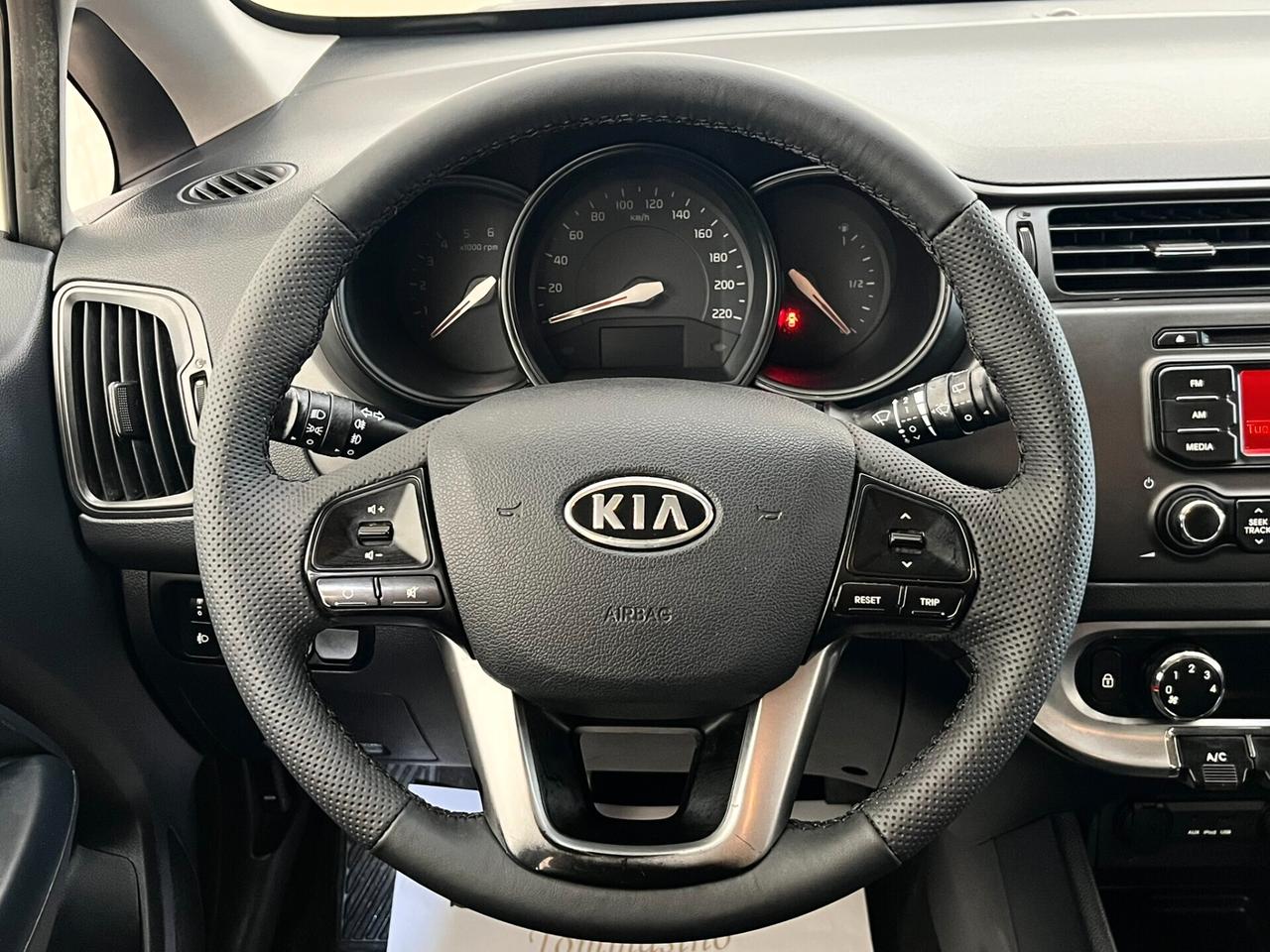 Kia Rio 1.4 CRDi WGT 5p. EX
