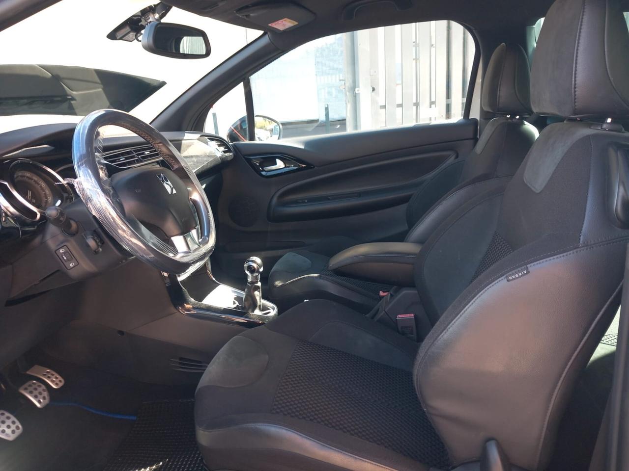 Ds3 Bicolor 1,6 Diesel 75CV. 2017 Euro 6