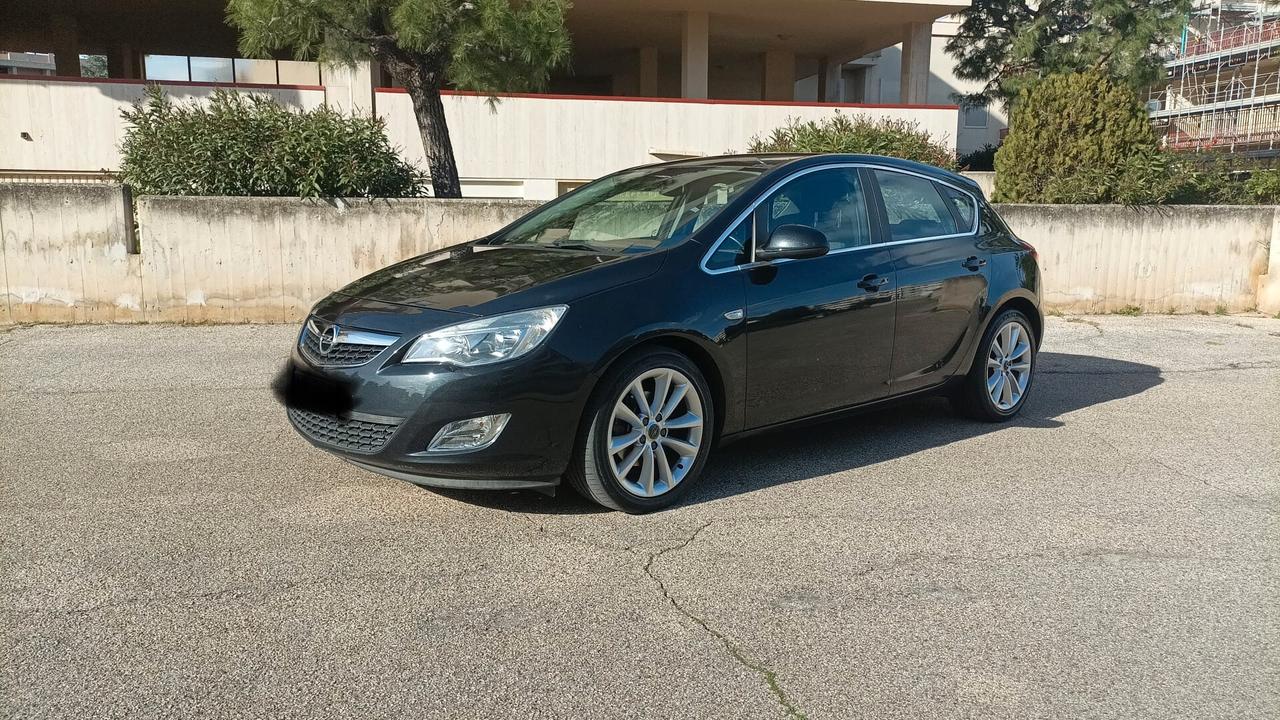 Opel Astra GTC 1.7 CDTI 130CV S&S 3 porte Cosmo