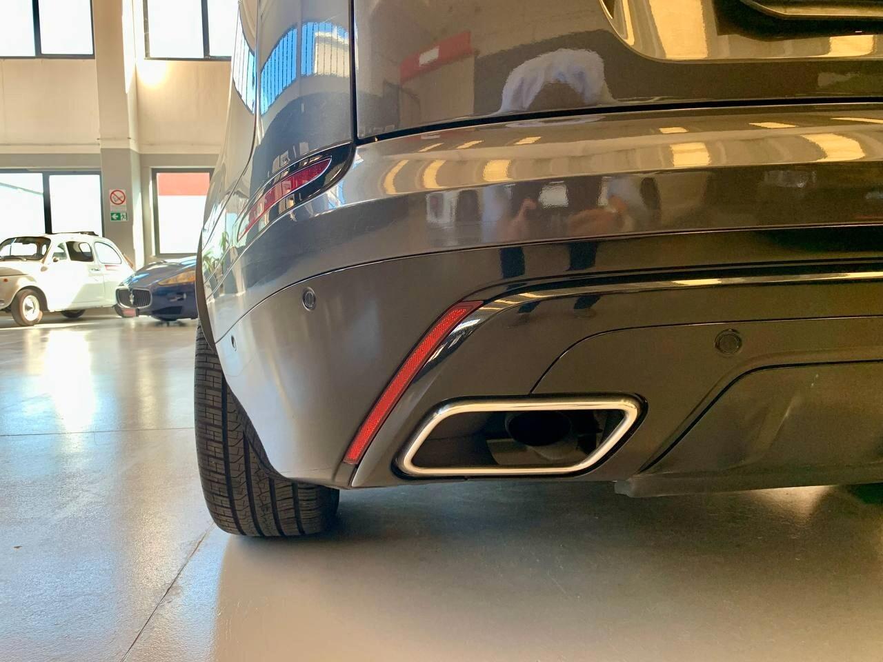 Range Rover Velar 3.0D V6 300 CV R-Dynamic HSE *PREZZO PROMO*