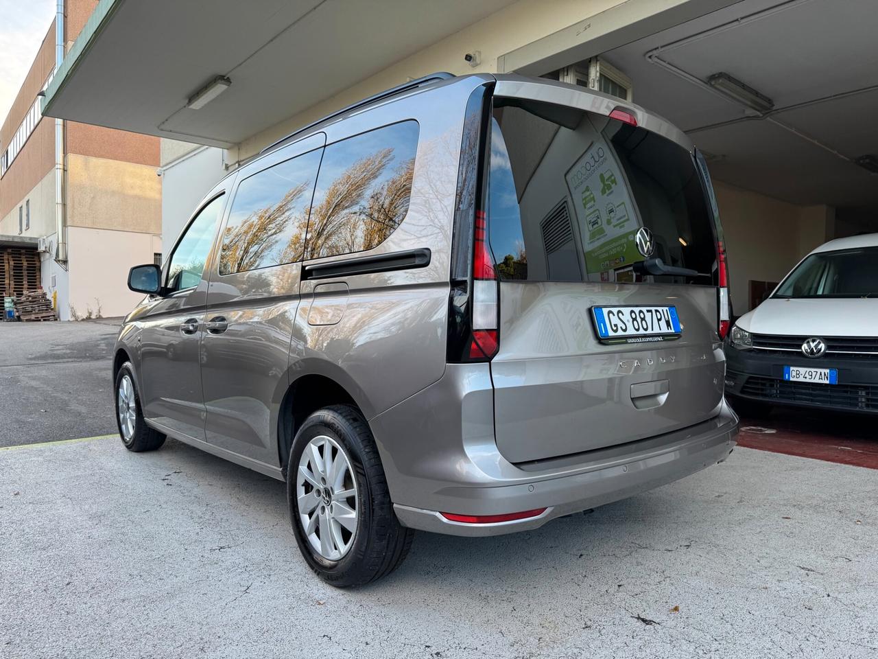 Volkswagen Caddy 1.5TSI LIFE GARANZ 2029 AUTOCARRO
