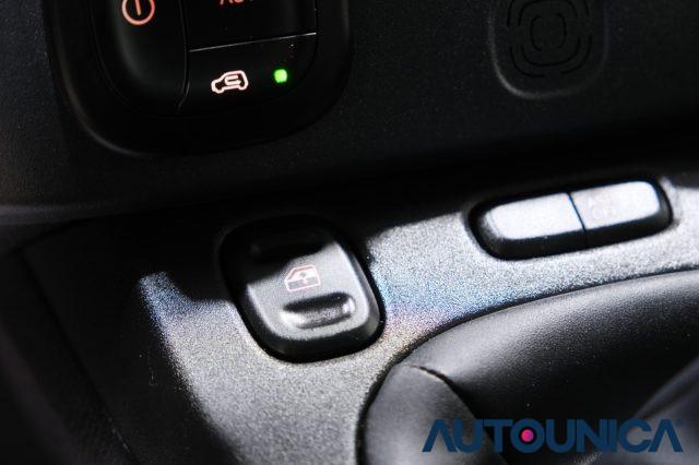 FIAT Panda 1.0 FIREFLY S&S HYBRID GARMIN NEOPATENTATI