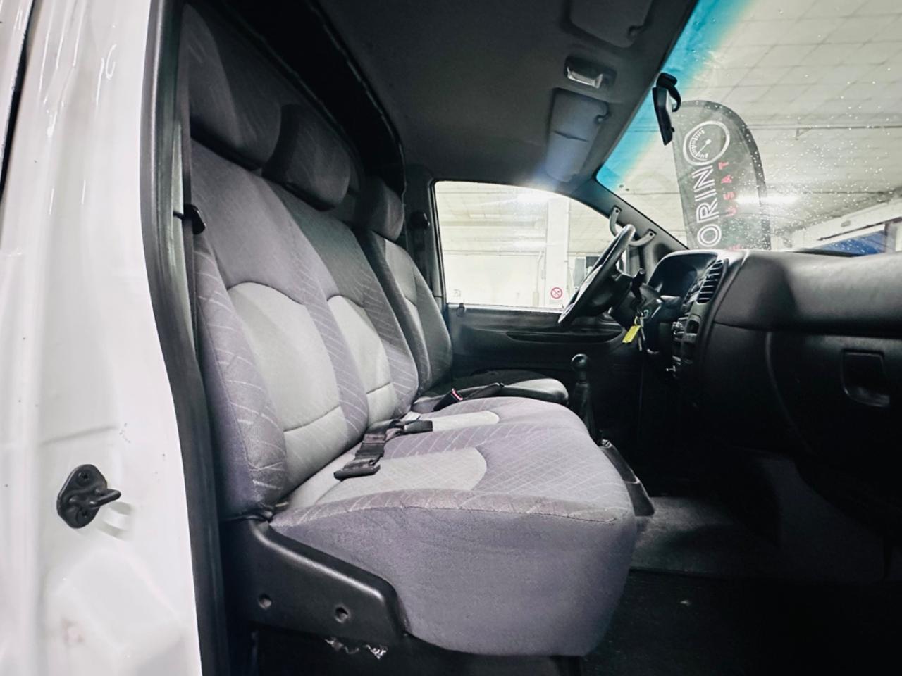 Hyundai H-1 2.5 CRDi VGT Van 3 p.ti