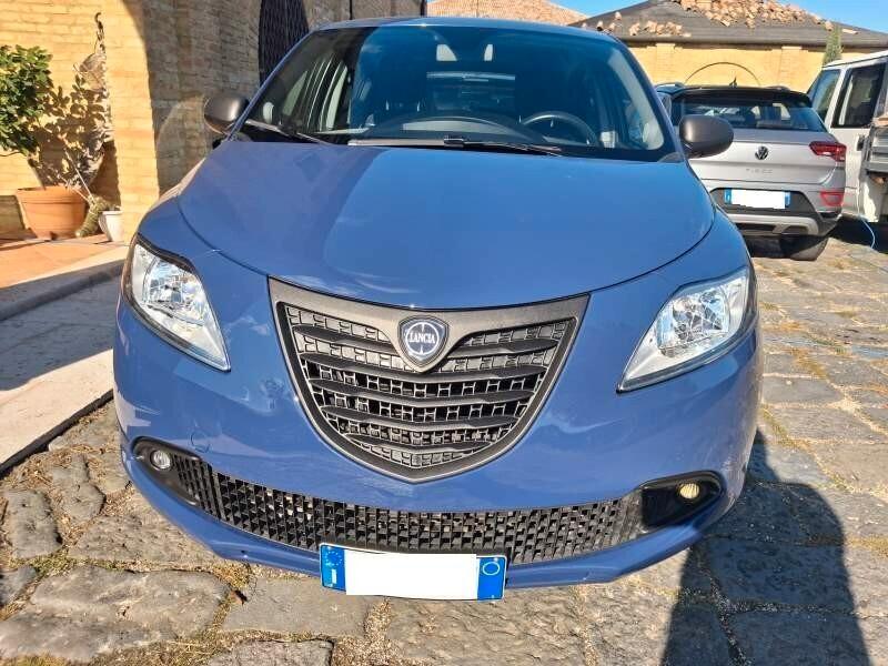 Lancia Ypsilon 0.9 TwinAir 85 CV 5 porte Metano Ecochic