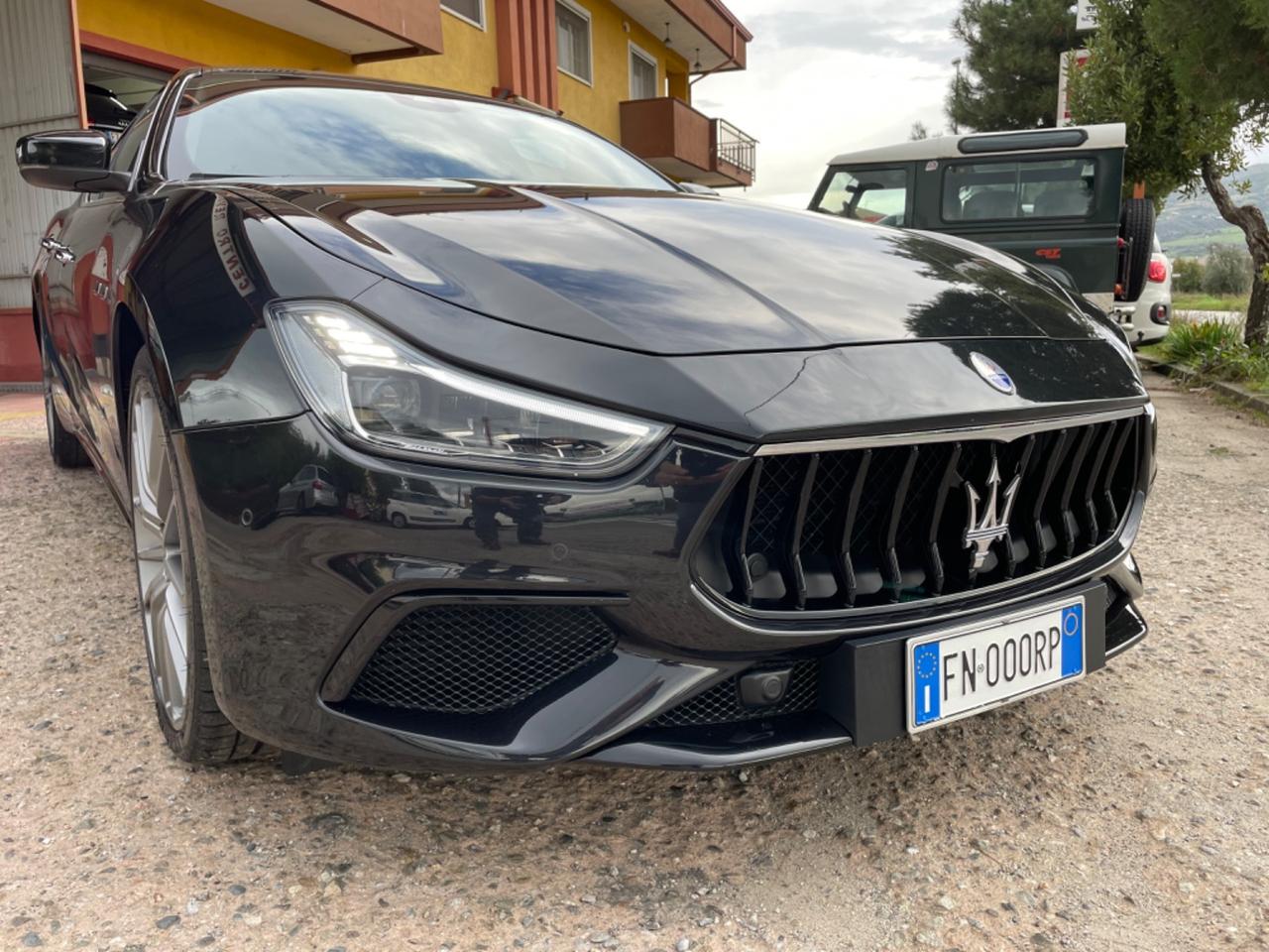 Maserati Ghibli V6 430 CV Q4 Gransport