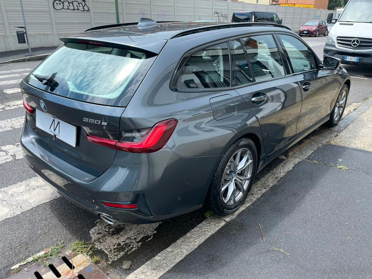 BMW 320 e Plug-in Hybrid Touring Sport AUT/NAV/CAMERA/LED