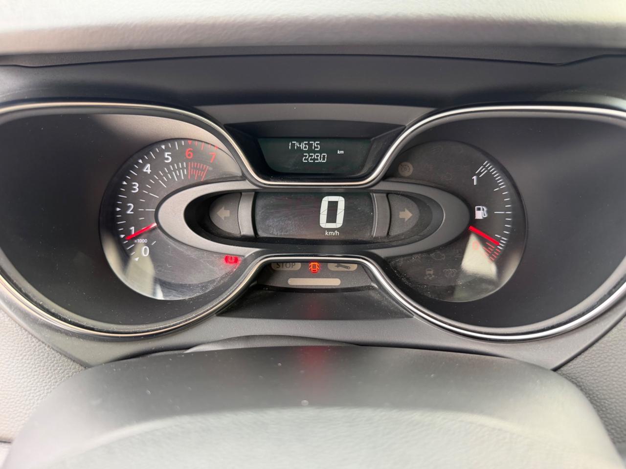 Renault Captur 1.2 benzina 120 cv 2017 Navig retroc