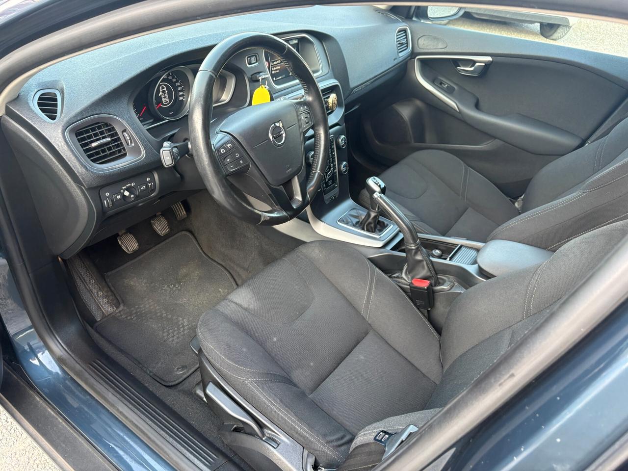 Volvo V40 2.0 D2 120CV Cross Country