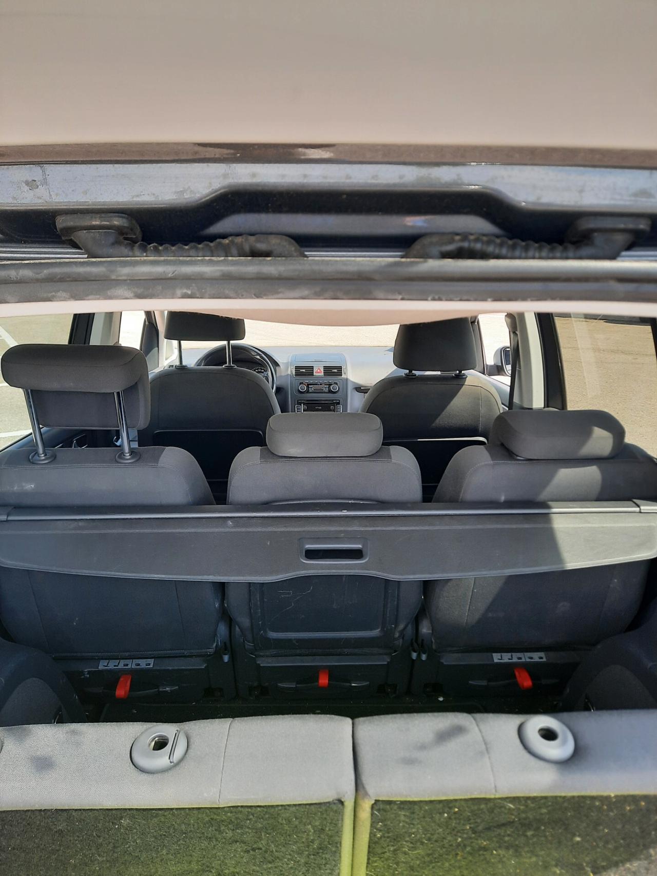 Volkswagen Touran 2.0 TDI 140 CV 7 POSTÌ