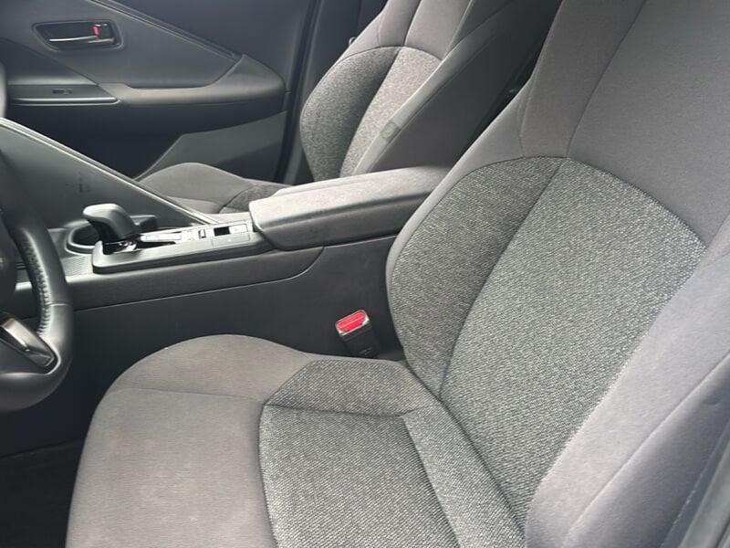 Toyota C-HR 1.8 HV E-CVT Active