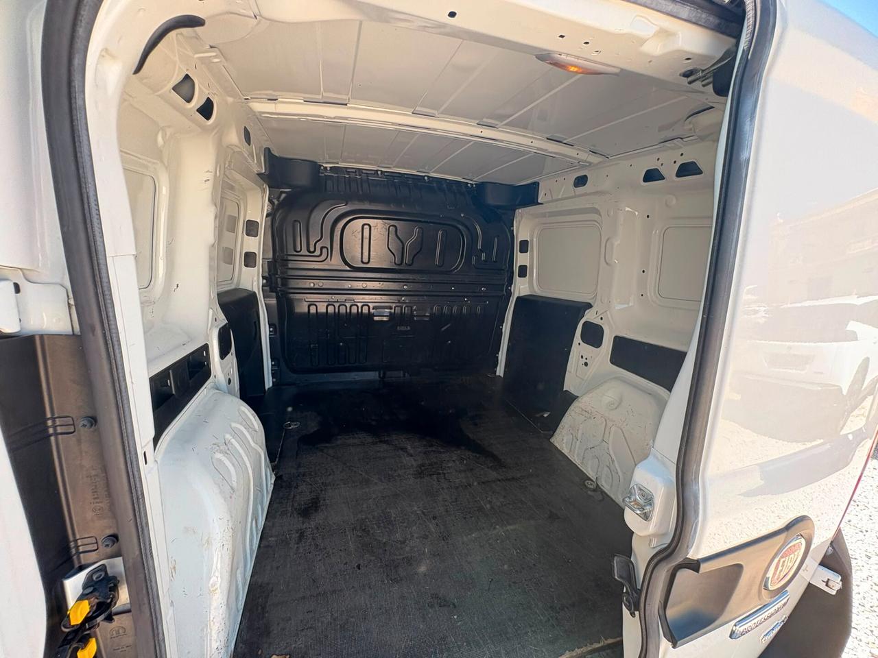 Fiat DOBLO' 3 POSTI CARGO LAMIERATO