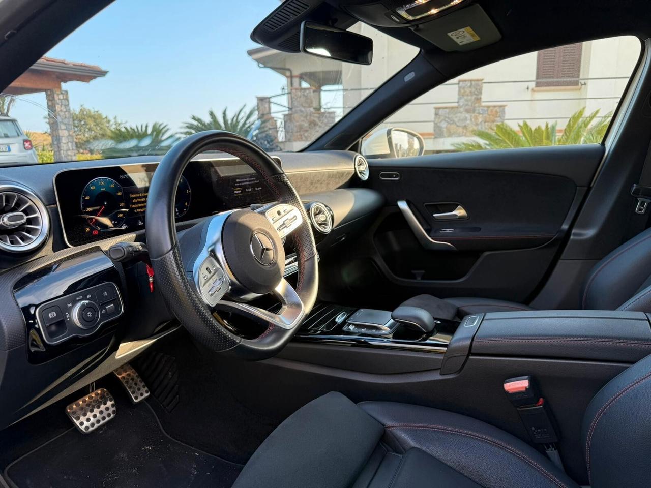Mercedes Benz A 180d Premium AMG – 2020