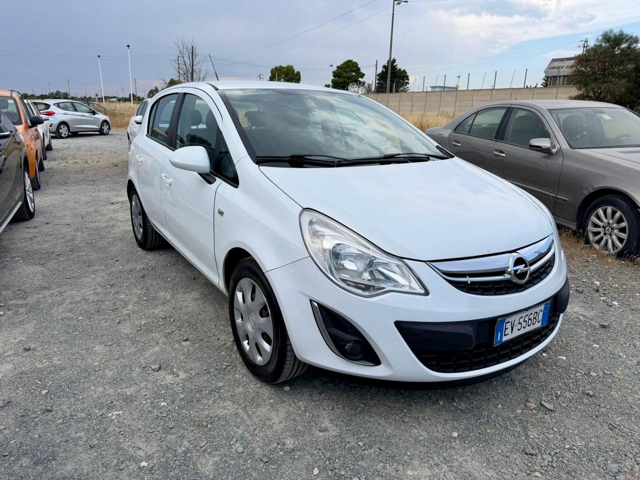Opel Corsa 1.0 Benzina- Neopatentati- Anche Permuta