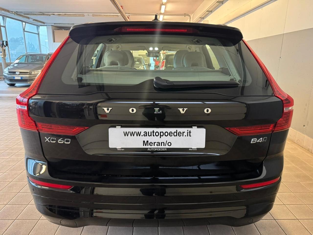Volvo XC 60 XC60 B4 (d) AWD automatico Ultimate Dark