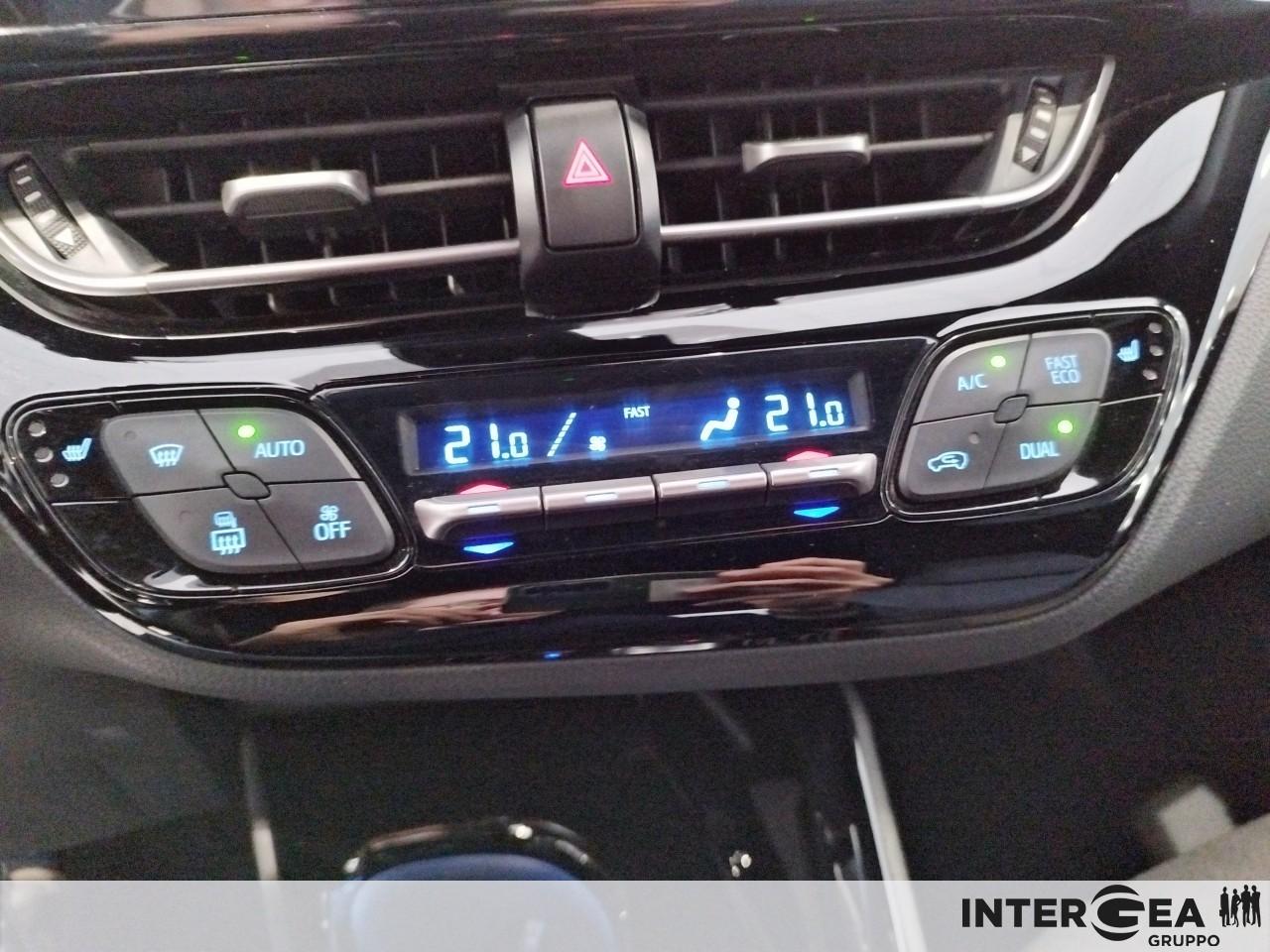 TOYOTA C-HR 2.0h Comfort e-cvt