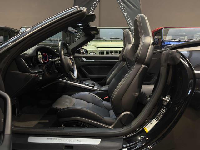 PORSCHE 911 Turbo S Cabriolet