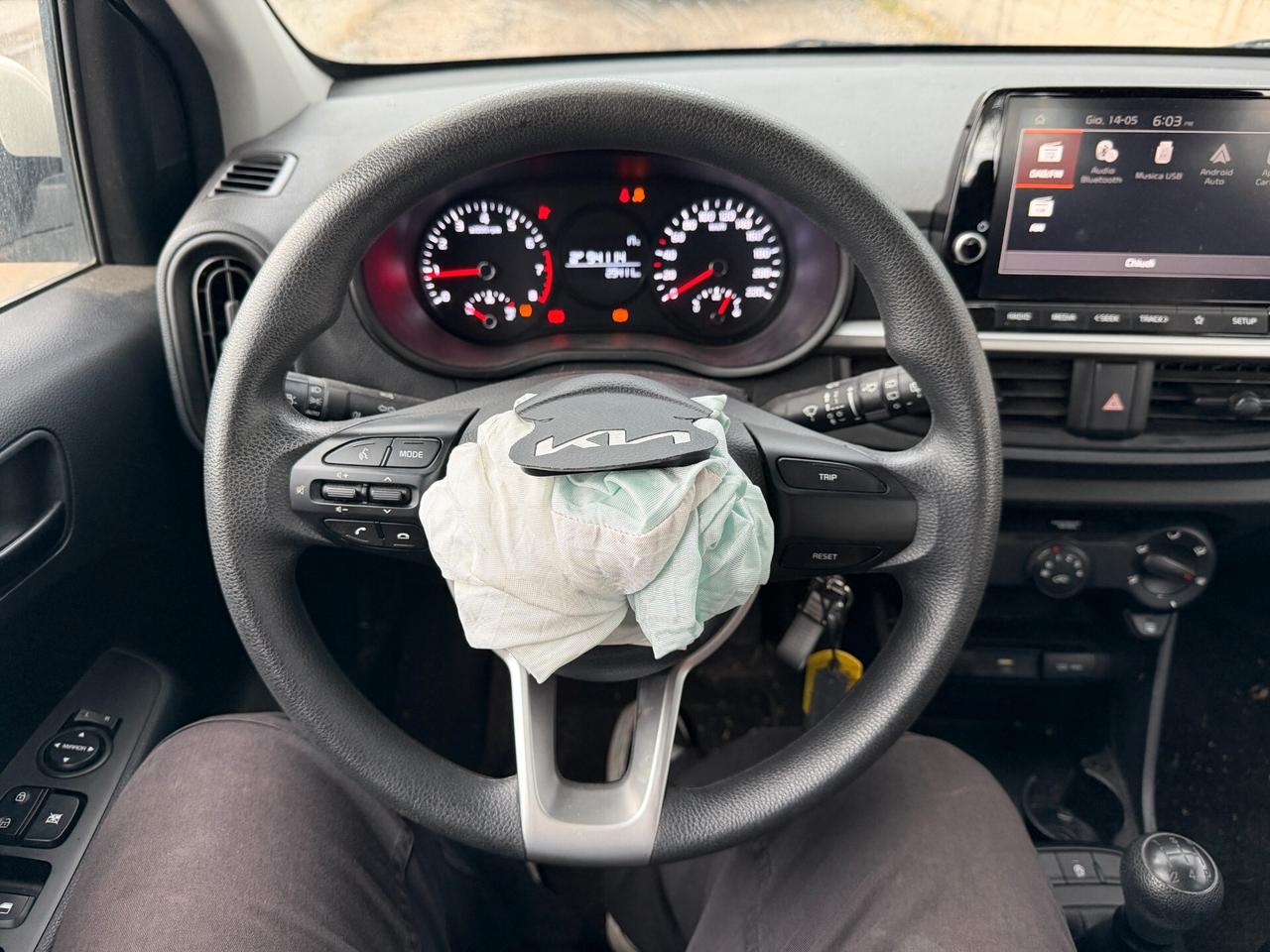 KIA PICANTO 2023 1.0 BENZINA 67 CV *SINISTRATA
