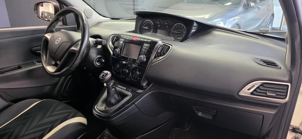 Lancia Ypsilon 1.2 69 CV 5 porte GPL Ecochic Gold