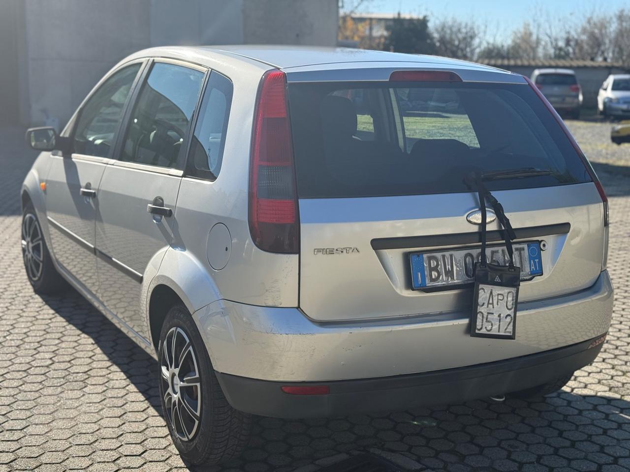 Ford Fiesta 1.2 16V 5p. Ambiente