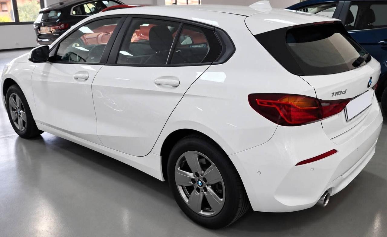 Bmw 116D 5p. Cambio automatico full optional