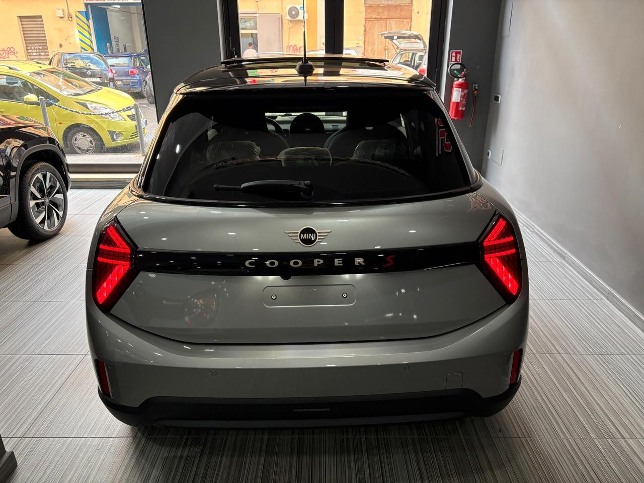 MINI Cooper S 5p 2.0 204cv Favoured Auto ITALIANA +Tetto Km0